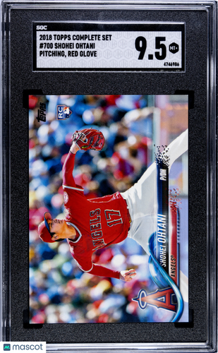 2018 Topps Complete Set Shohei Ohtani #700 Pitching, Red Glove SGC 9.5